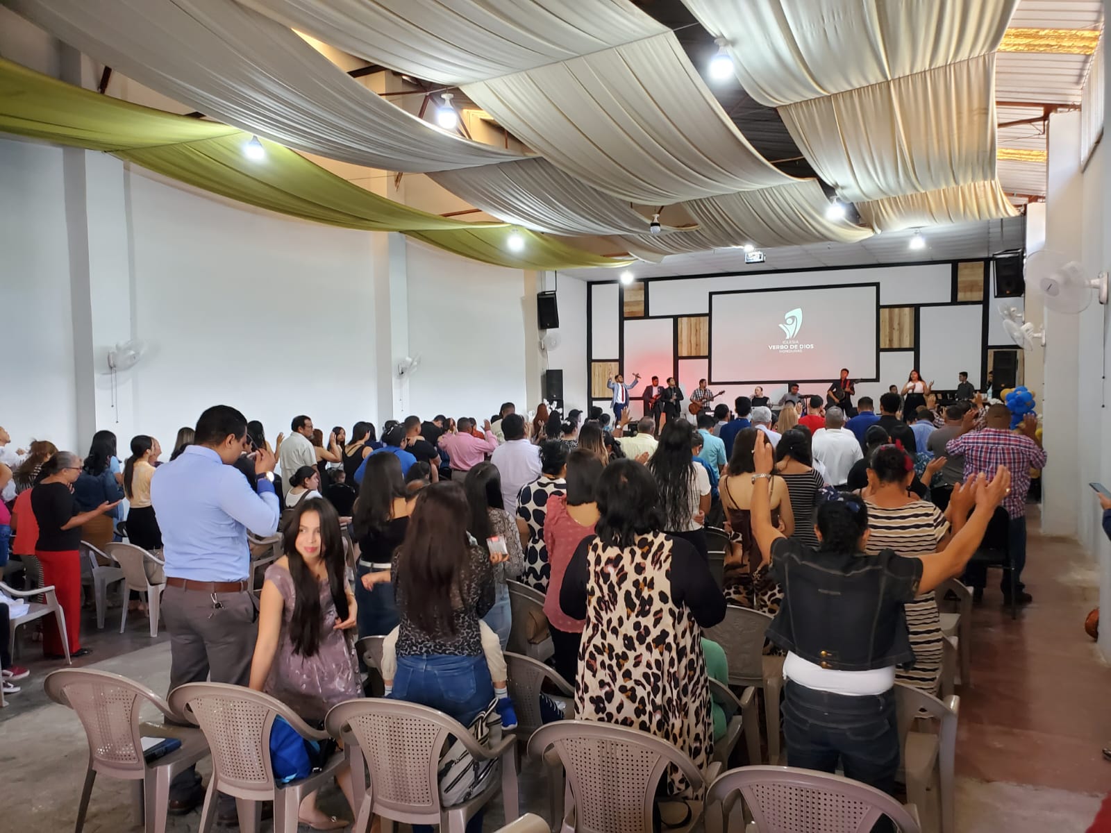 Iglesia Verbo de Dios Concordía